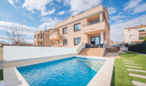 Salou Villa Private Pool & Jacuzzi